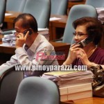 Rep. Carlos Padilla (Lone Dist. � Nueva Vizcaya) � Hello! Isang babae ang gumagaya sa pagtawag ko�as in! Rep. Herminia Roman (1st Dist. � Bataan) � Hello! Isang lalaki na katabi ko ang nakikisabay sa pagtawag kong ito.