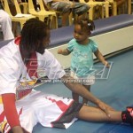 10 Tinatanong kaya ng baby ni Gabe Freeman kung ano ang ginagawa ng kanyang daddy?