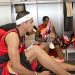 6.	“Ganito ang tamang upo, ha?” Sabi ni Arwind Santos ng SMB.