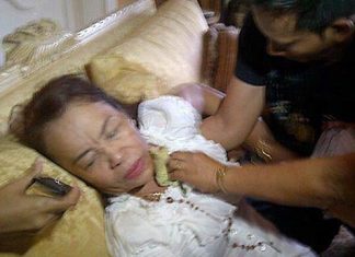 Sa pagkatalo ni Manny Pacquiao Mommy Dionesia, nawalan ng ulirat!