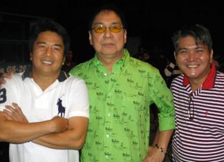 Willie Revillame, niregaluhan ng gol-plated Rolex si Joey de Leon