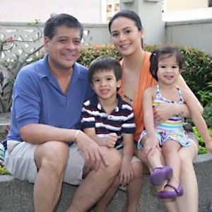 Anton-Lagdameo-Dawn-Zulueta-with-Kids