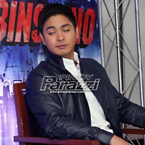B) Nakakindat na para bagang nagpapa-cute sa someone close to his heart na si JULIA MONTES Pili na! Ang makahula ng tamang sagot, may “kiss sabay hug” mula kay Coco… sa panaginip! Hehehe!