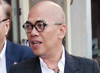 Boy Abunda, ipinagtanggol si Karen Davila sa interbyu kay Alma Moreno