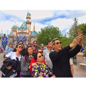 Vice Ganda, Karylle, Yael Yuson, at Iza Calzado, VIP sa Disneyland