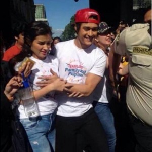 Ang viral photo nina Liza Soberano at Enrique Gil