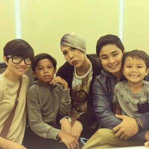 Vice Ganda And Coco Martin With Direk Joyce Bernal, Aura And Onyok