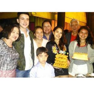 Arjo Atayde and his family