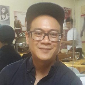 Direk Chris Martinez