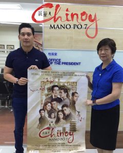 Richard Yap with a Chinese school principal