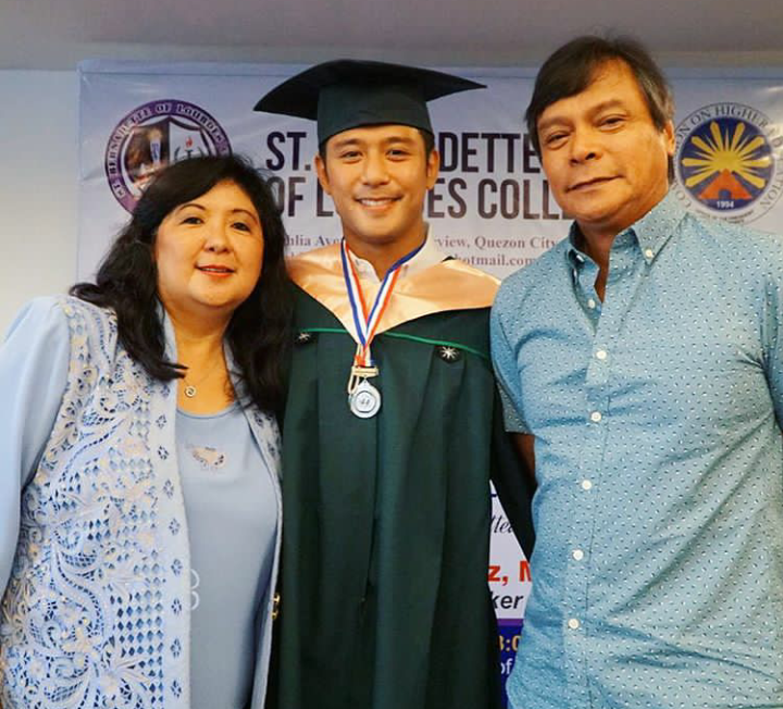 PARA SA MGA BASHERS NA MINAMALIIT SIYA: ROCCO NACINO GRADUATED HIS ...
